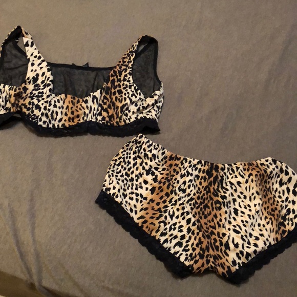 Cheetah Lace Bra and Panty Set - Picture 3 of 3